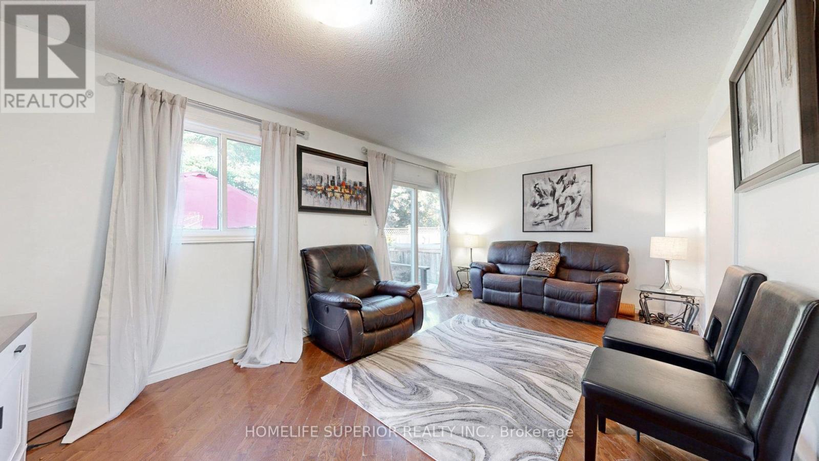 #2 -1640 NICHOL AVE