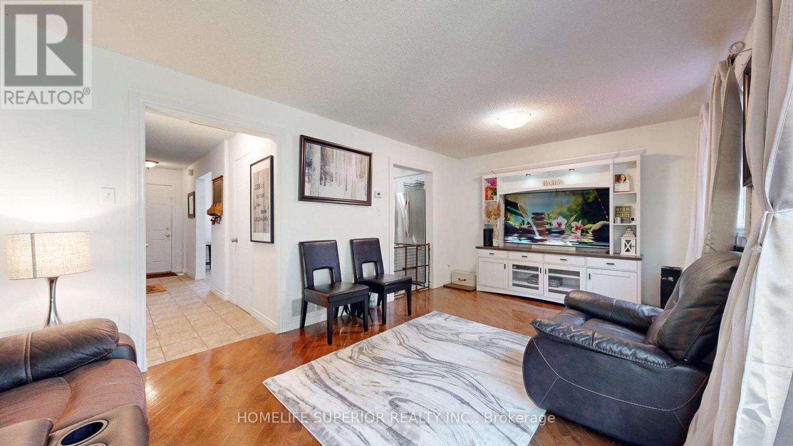 #2 -1640 NICHOL AVE