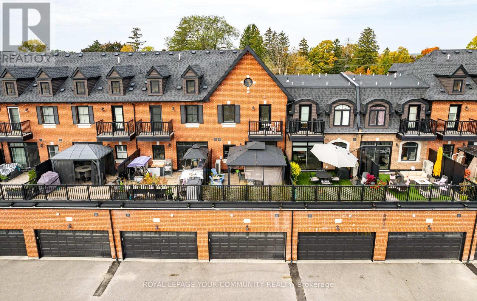 #205 -17 BALDWIN ST N, #205