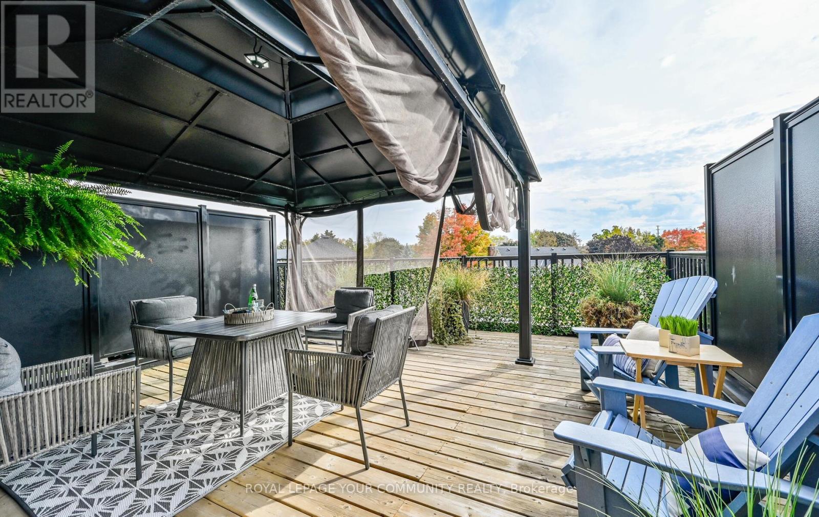 #205 -17 BALDWIN ST N, #205