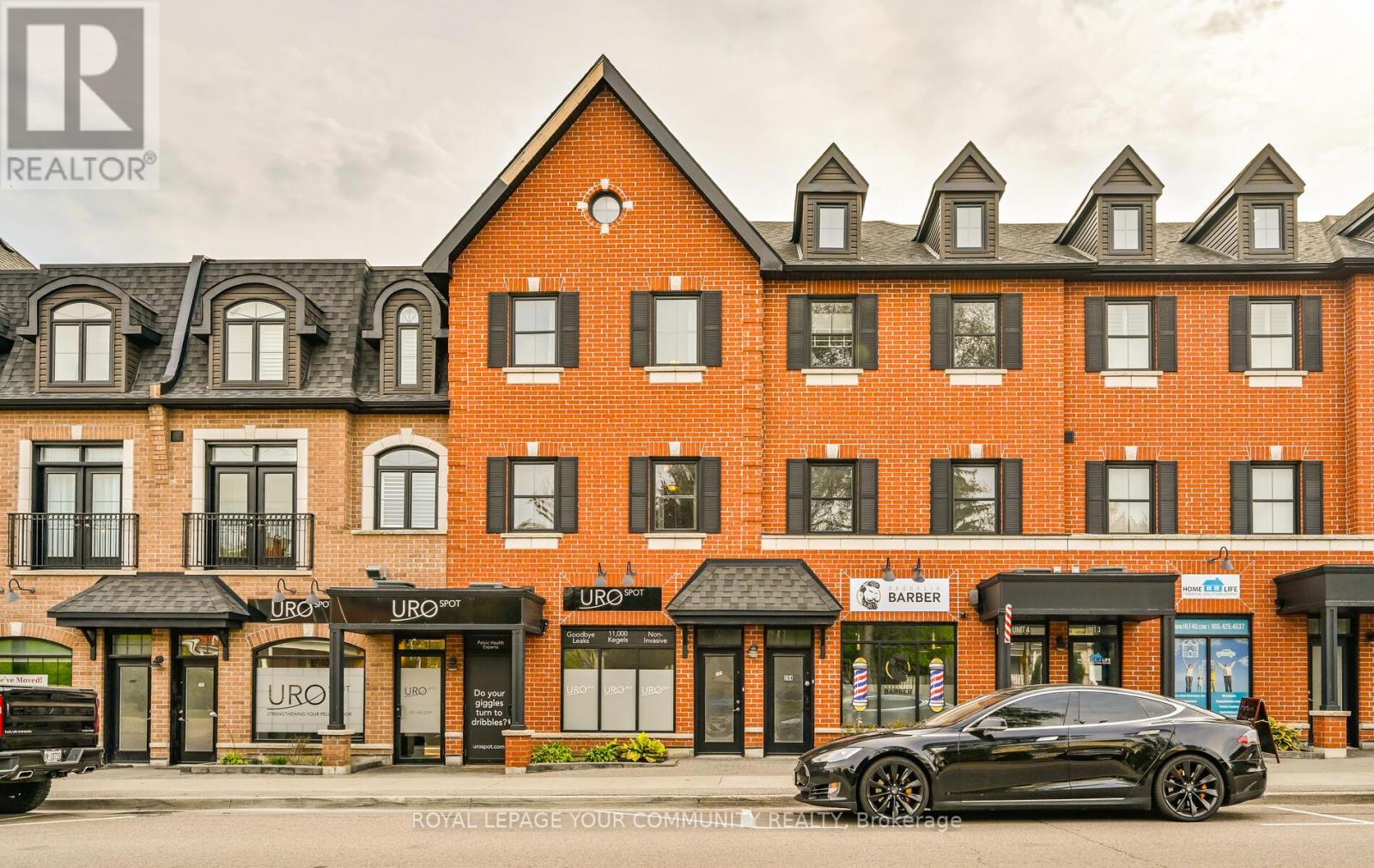 #205 -17 BALDWIN ST N, #205
