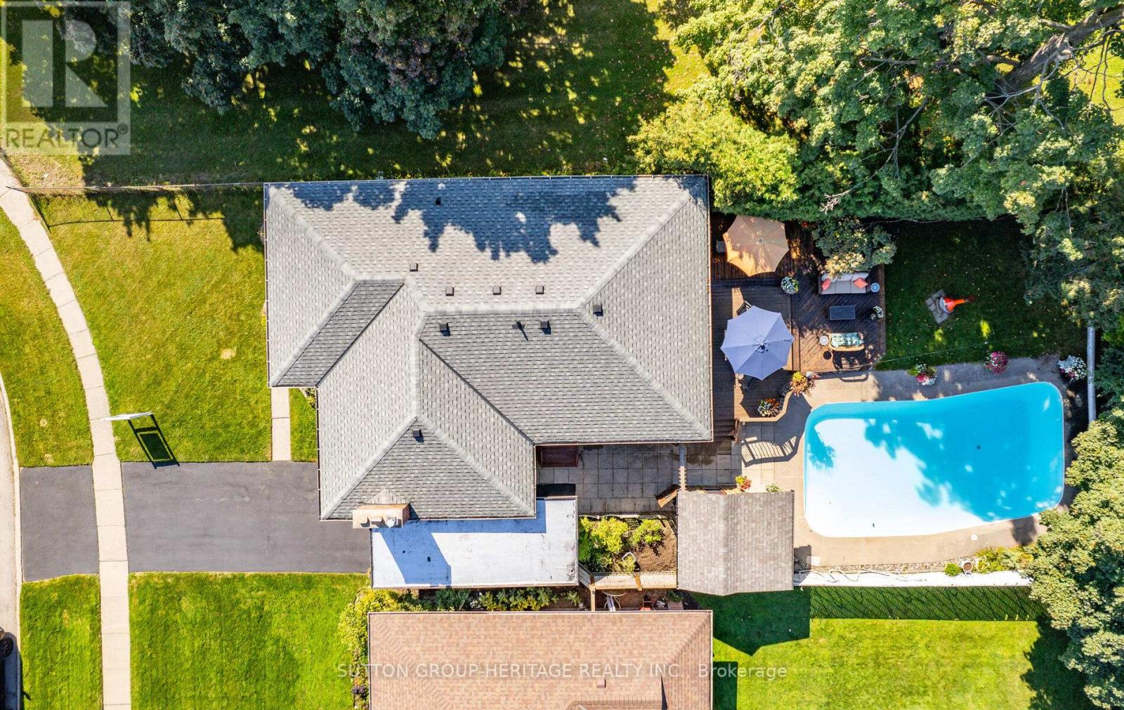 38 CHURCHILL RD