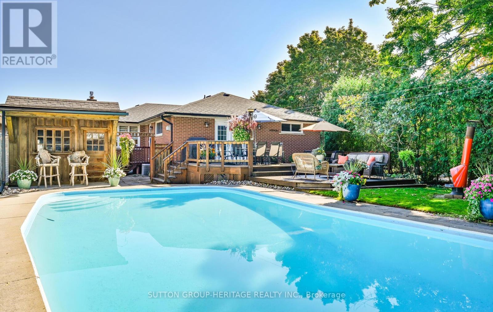 38 CHURCHILL RD