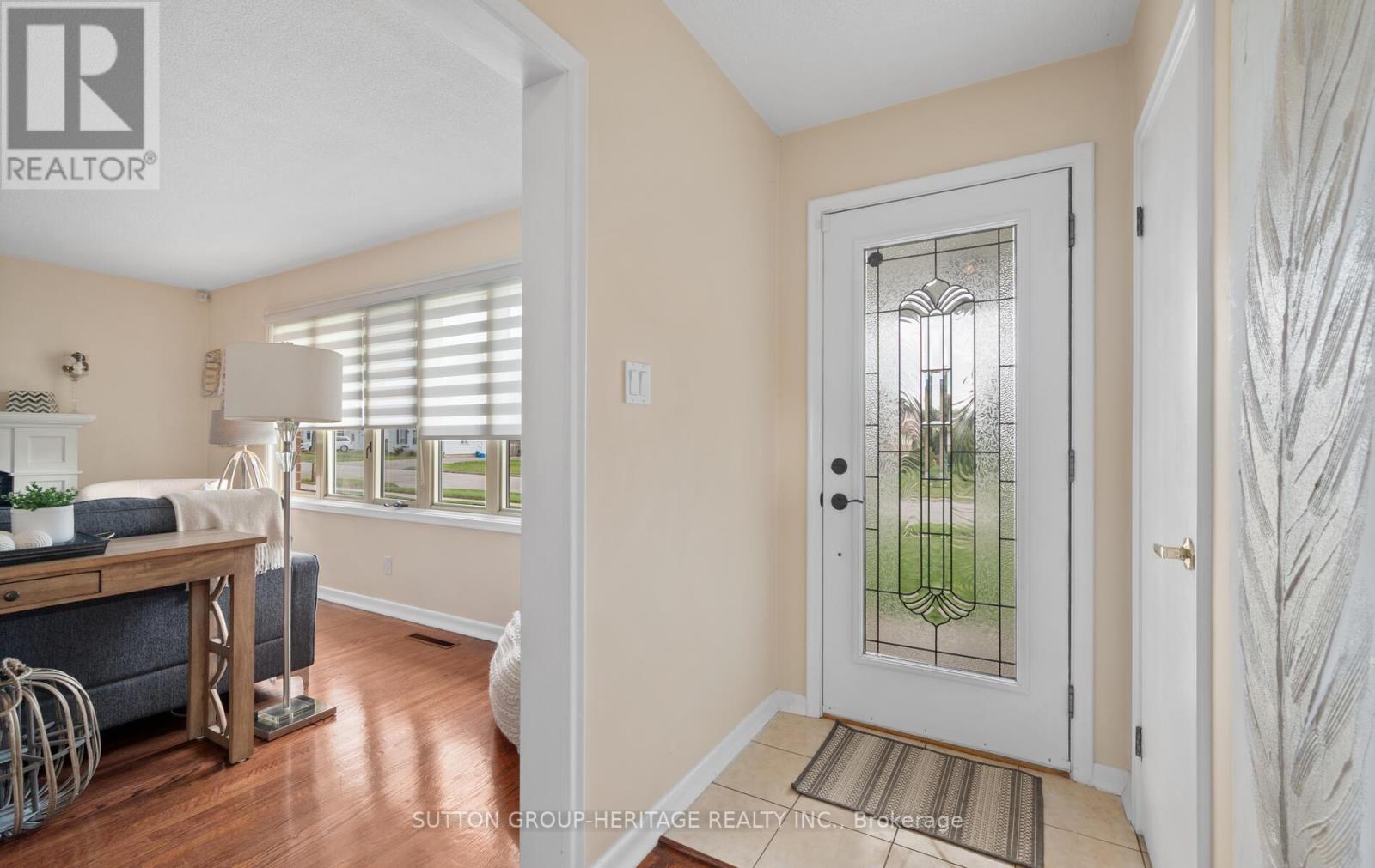38 CHURCHILL RD