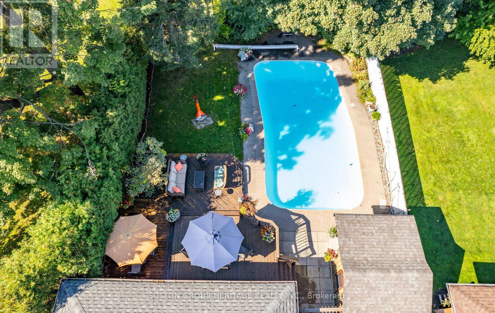 38 CHURCHILL RD