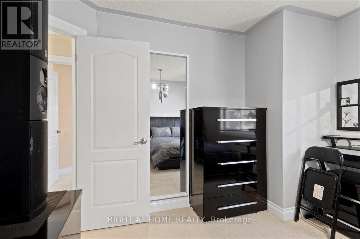 16 ASHBURY BLVD