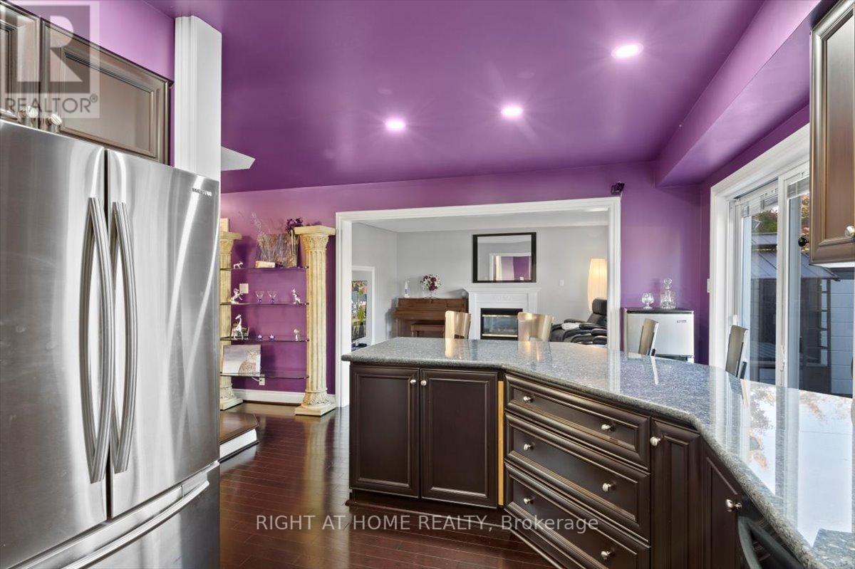 16 ASHBURY BLVD