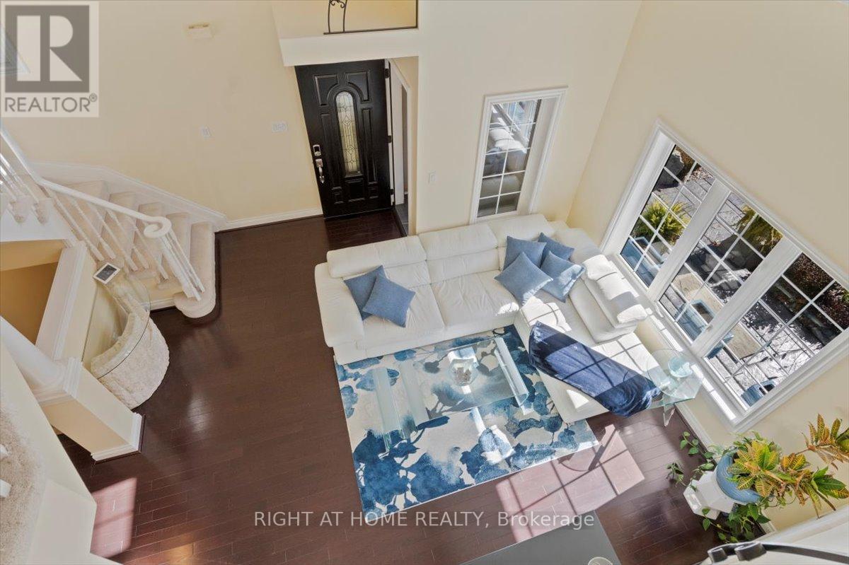 16 ASHBURY BLVD