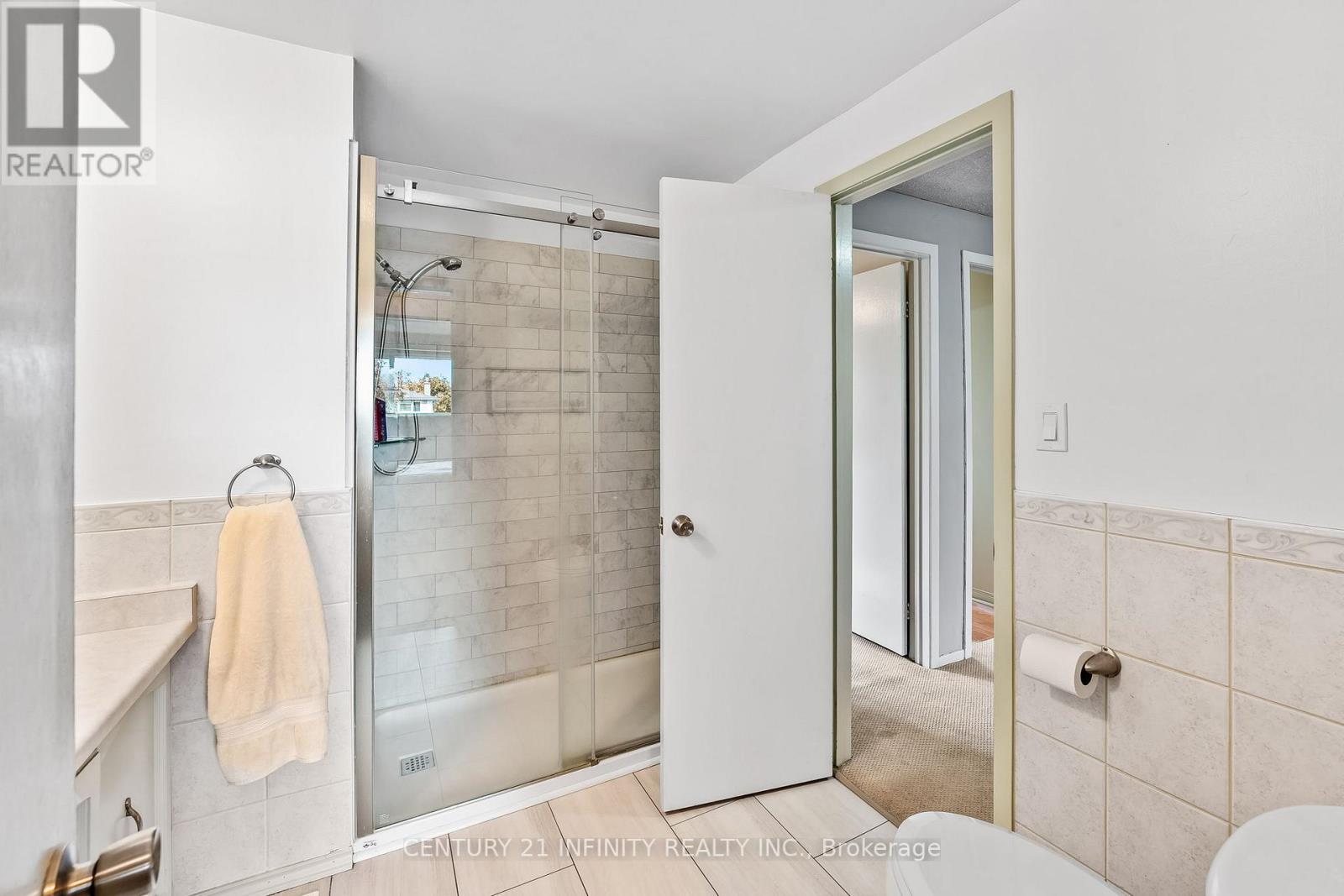 31 BOLLAND CRES