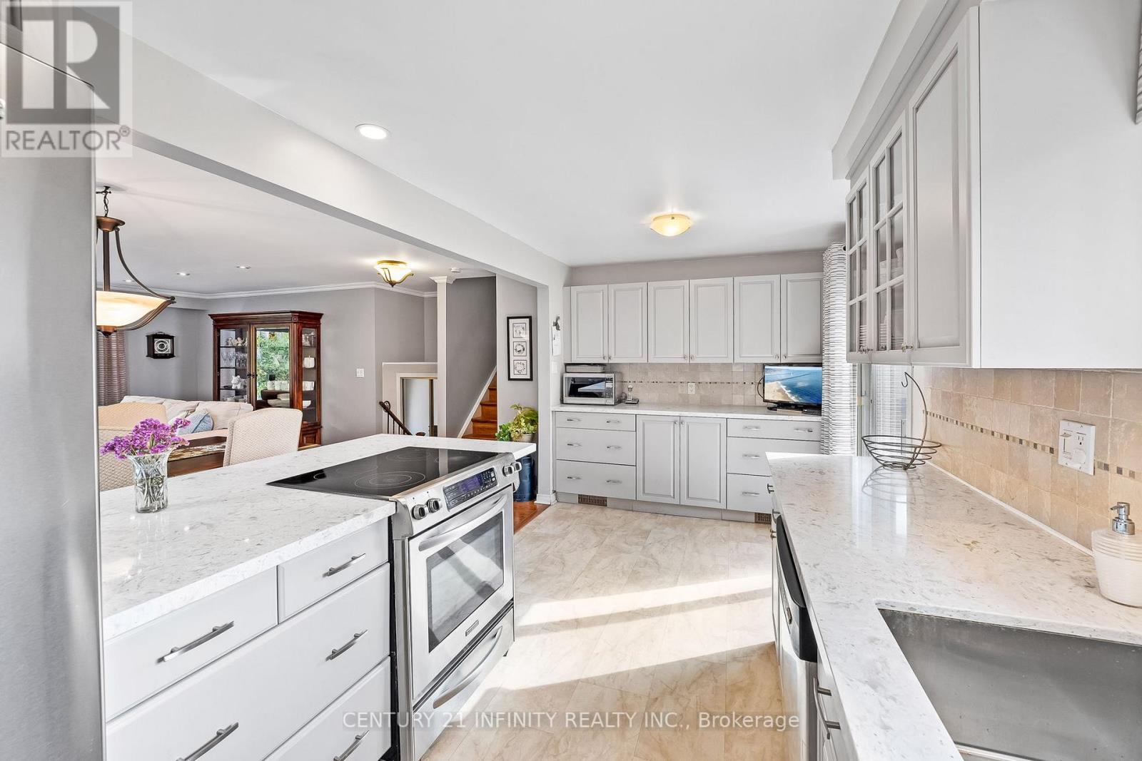 31 BOLLAND CRES