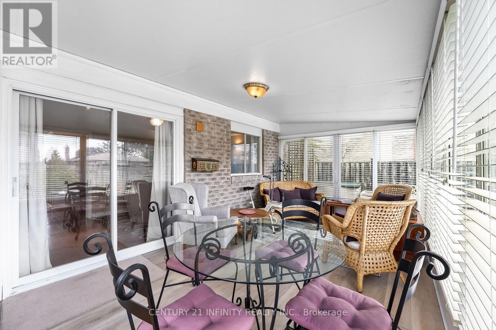 31 BOLLAND CRES