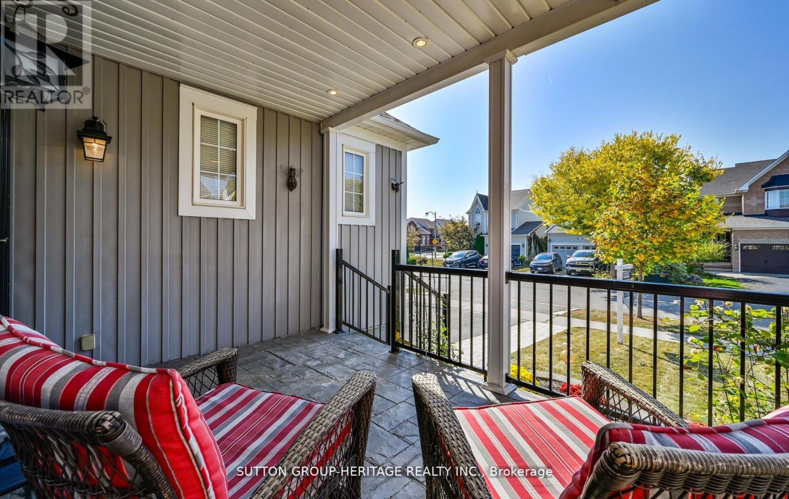 3 PENHURST DR