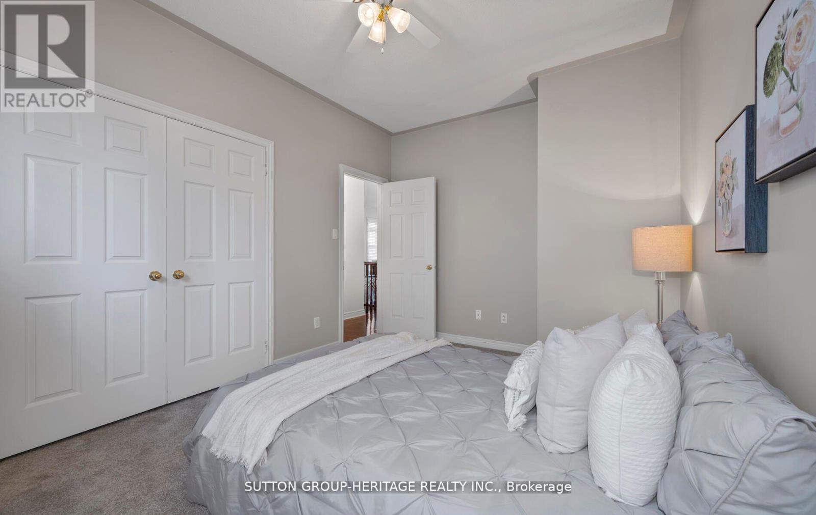3 PENHURST DR