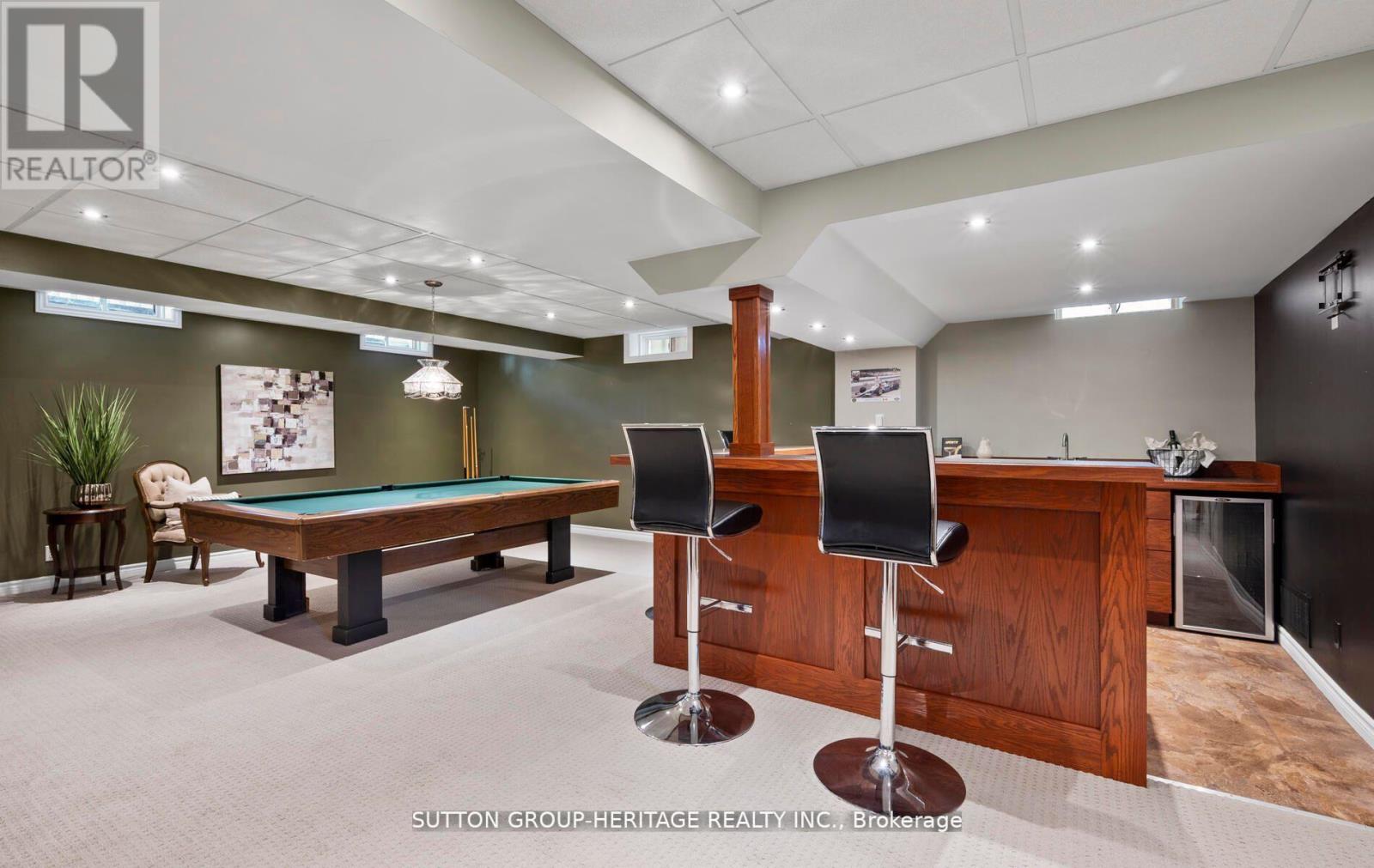 3 PENHURST DR