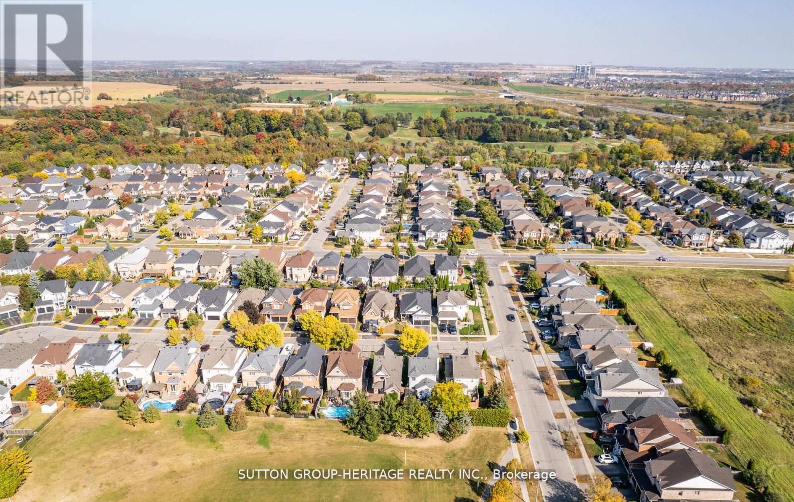 3 PENHURST DR