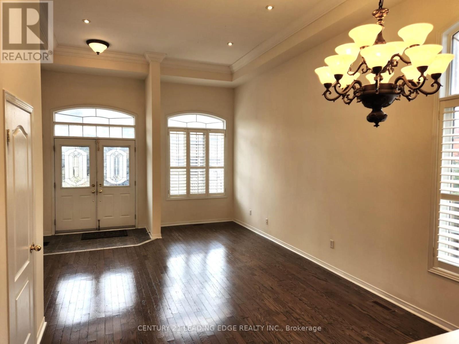 24 CARBERRY CRES