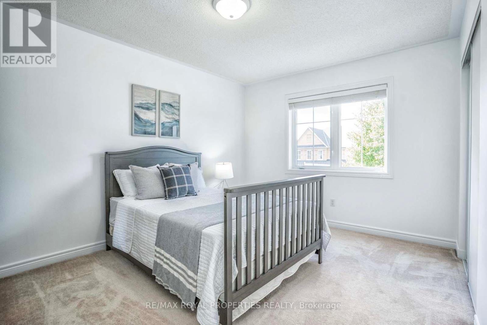7 LEGGETT DR