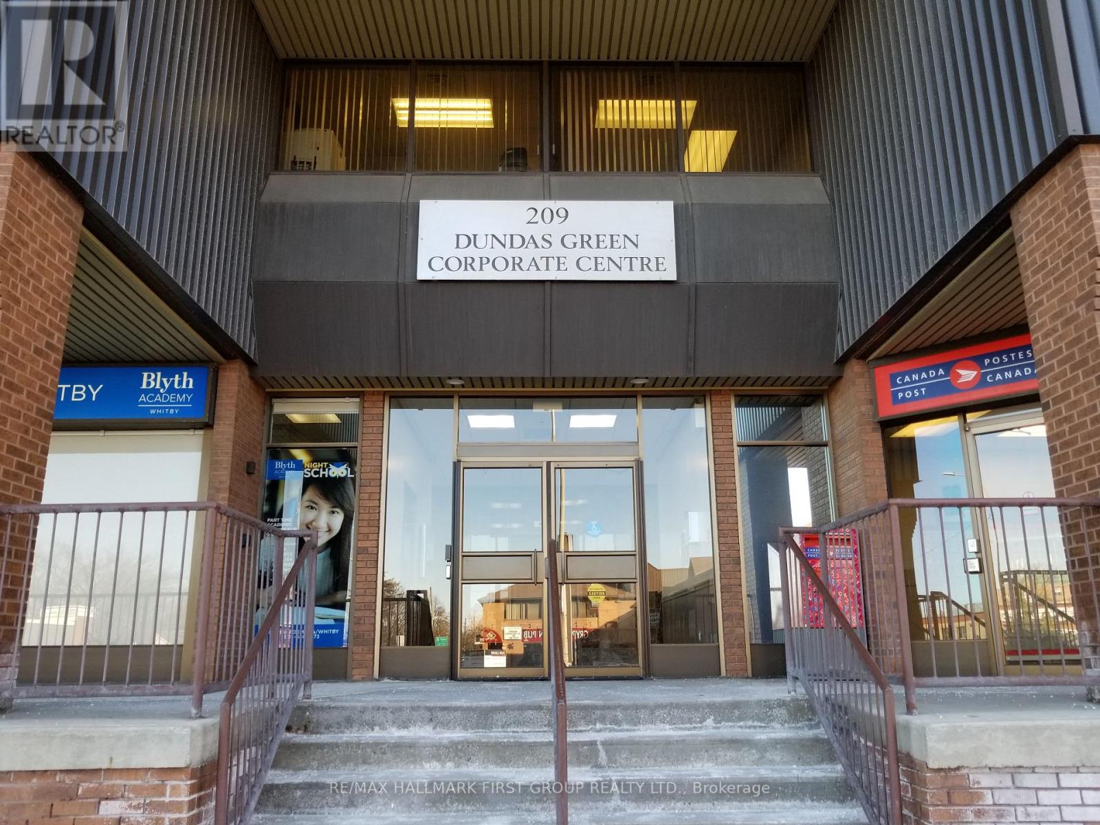 #403 -209 DUNDAS ST E, #403