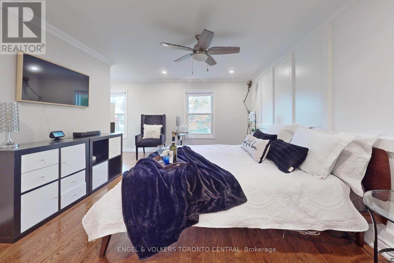 899 FINLEY AVE