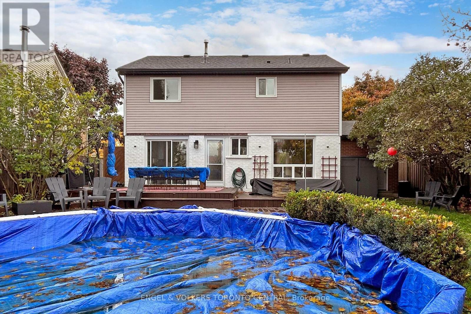 899 FINLEY AVE