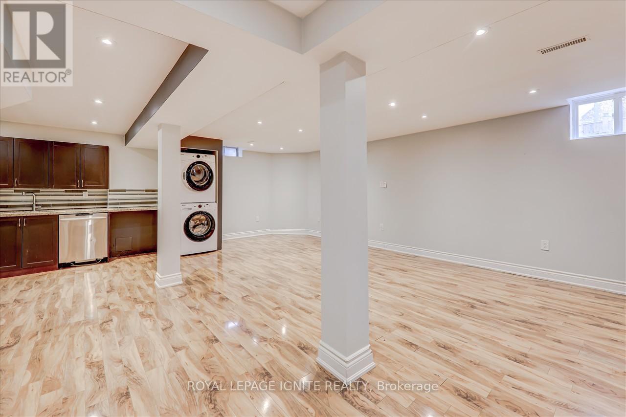 #BSMT -2 GREGSON ST, #Bsmt