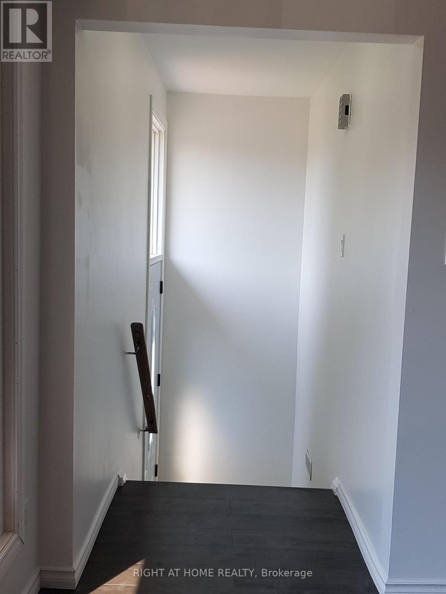 #UPPER -1310 LUNA CRT, #Upper