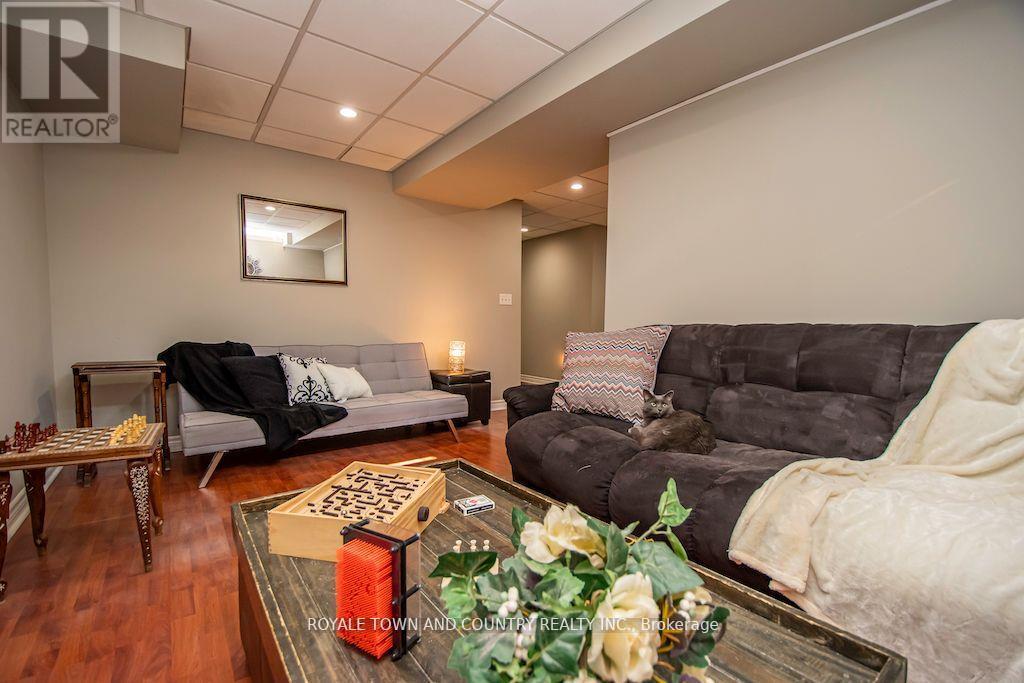 49 BEXLEY CRES