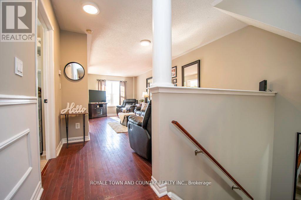 49 BEXLEY CRES