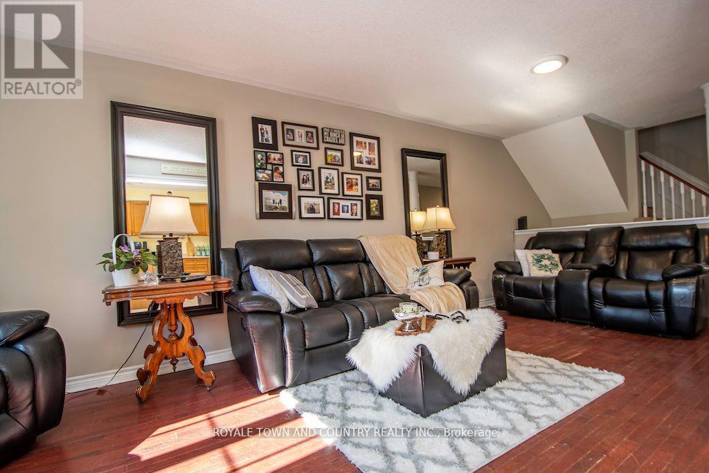 49 BEXLEY CRES