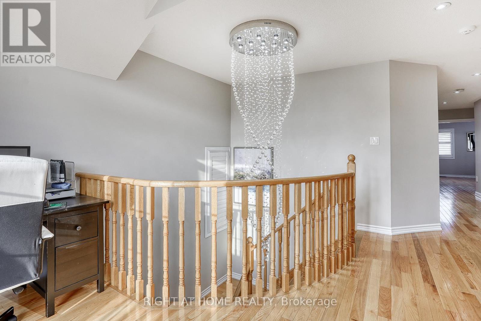 19 TAMPSETT AVE