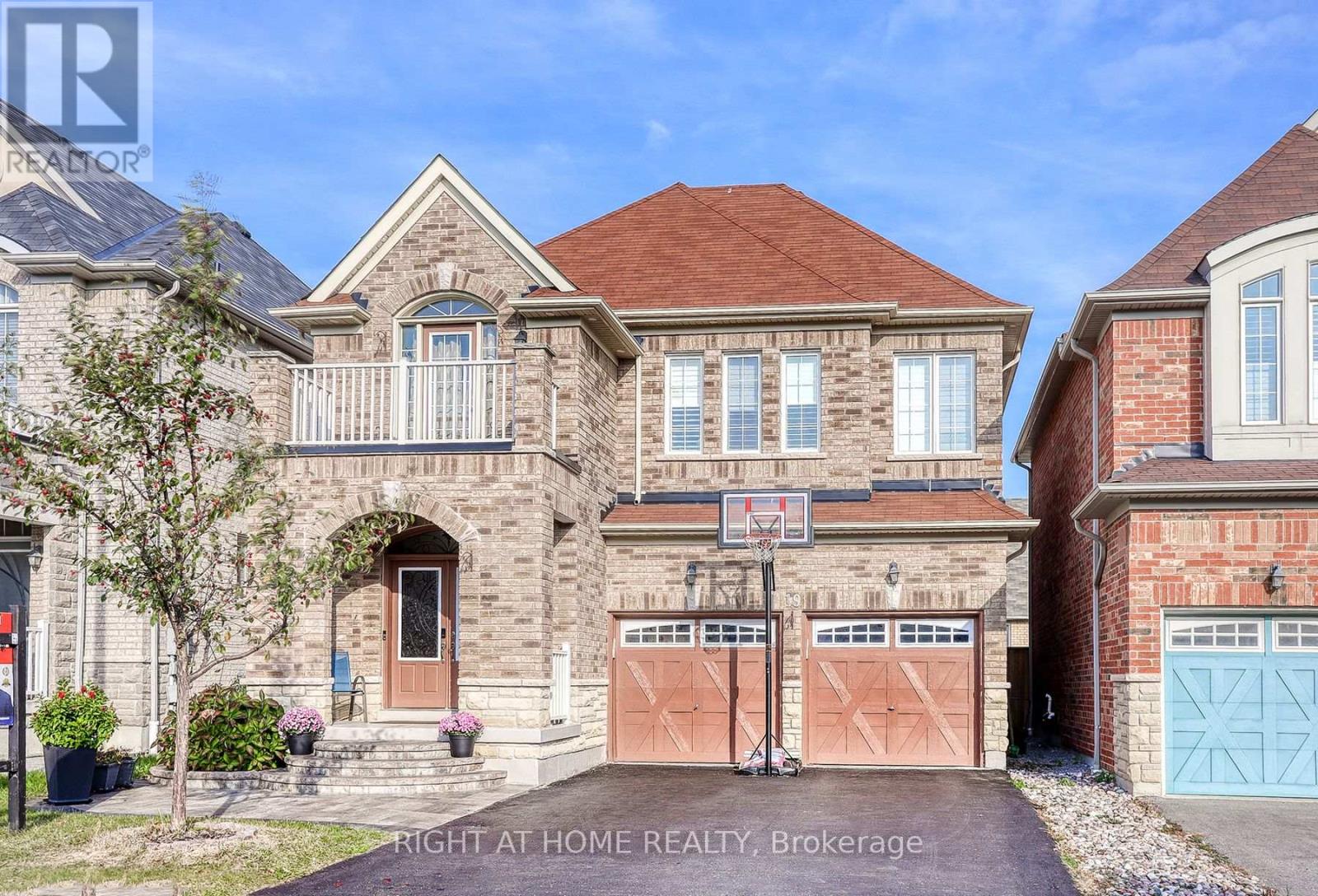 19 TAMPSETT AVE