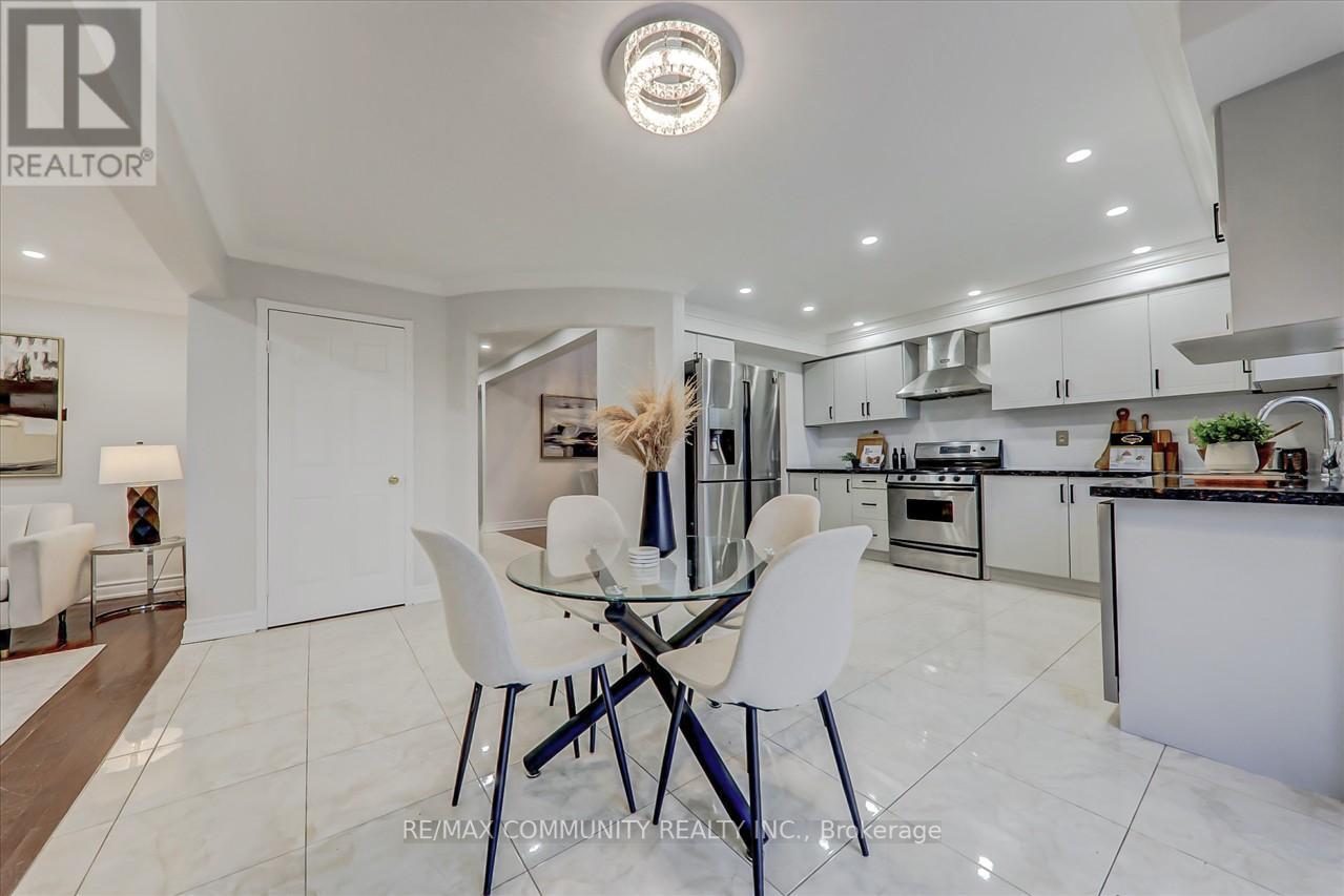 102 HIBBARD DR
