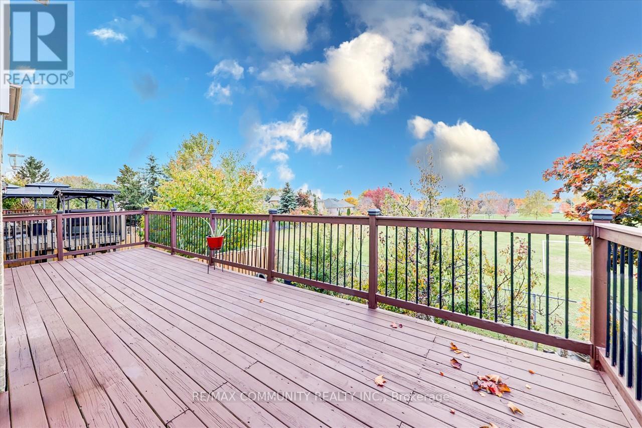 102 HIBBARD DR
