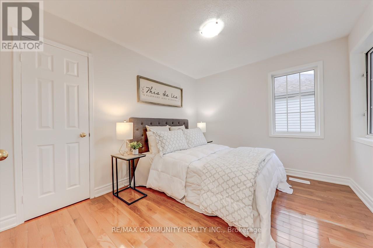 102 HIBBARD DR