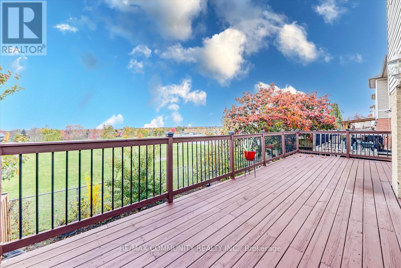 102 HIBBARD DR
