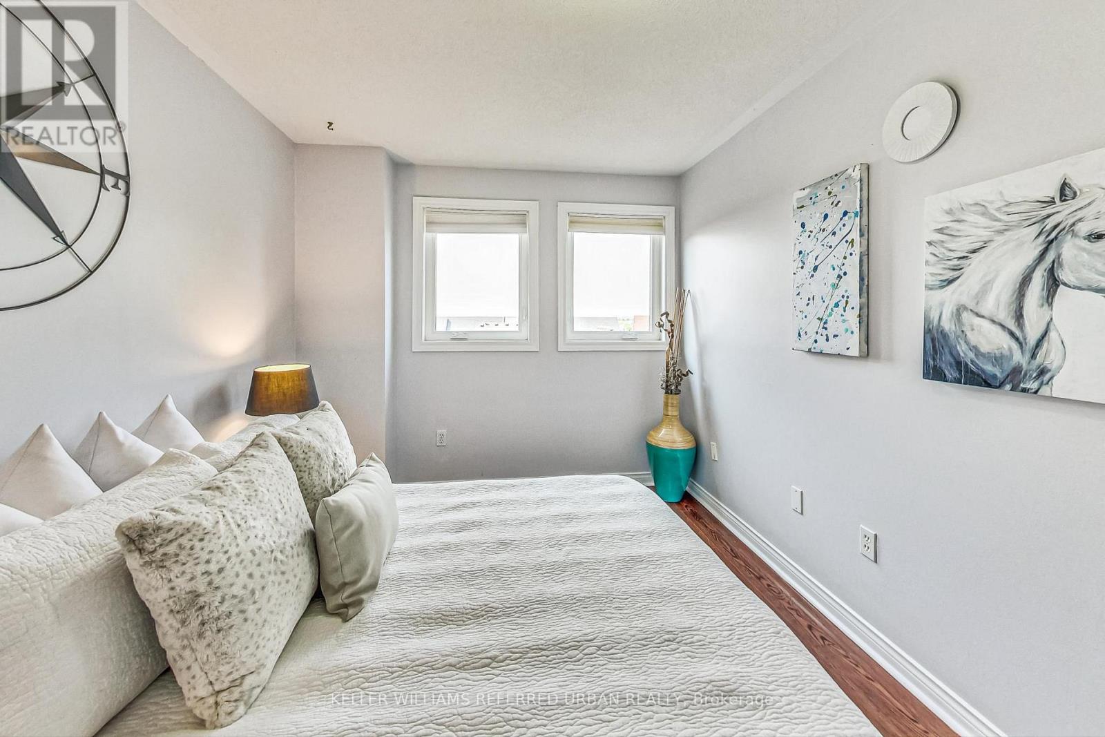 30 DOOLEY CRES