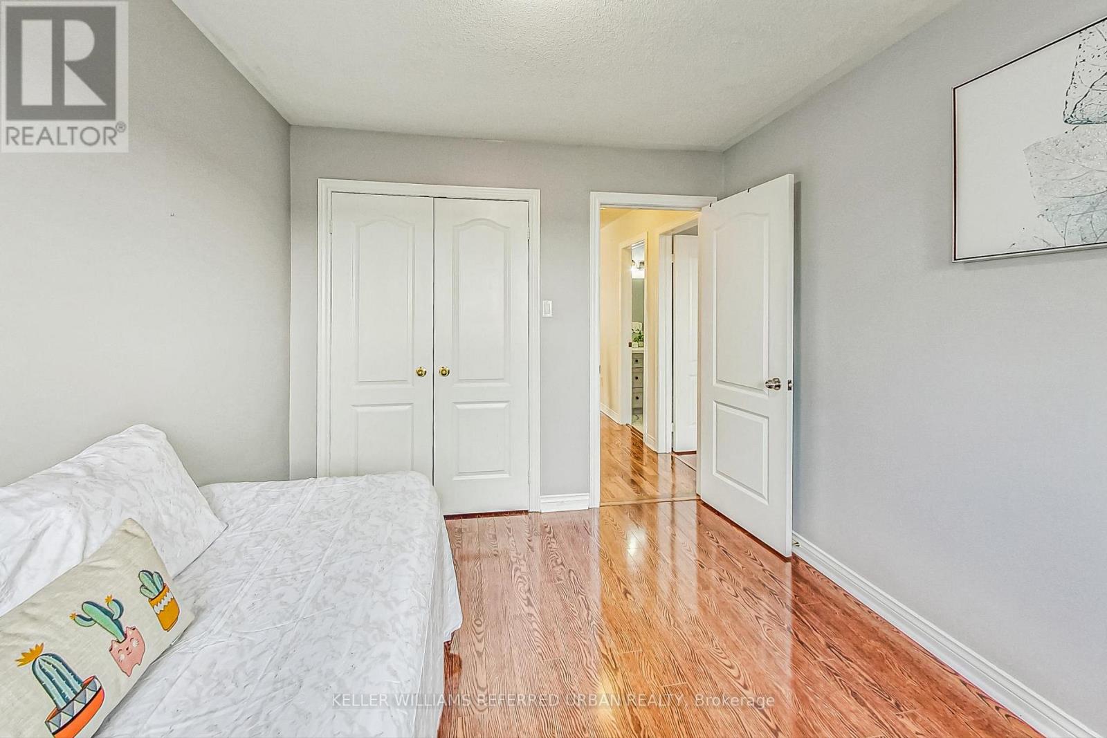 30 DOOLEY CRES