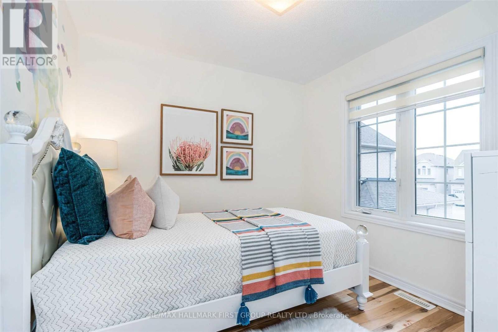 112 BRAEBROOK DR