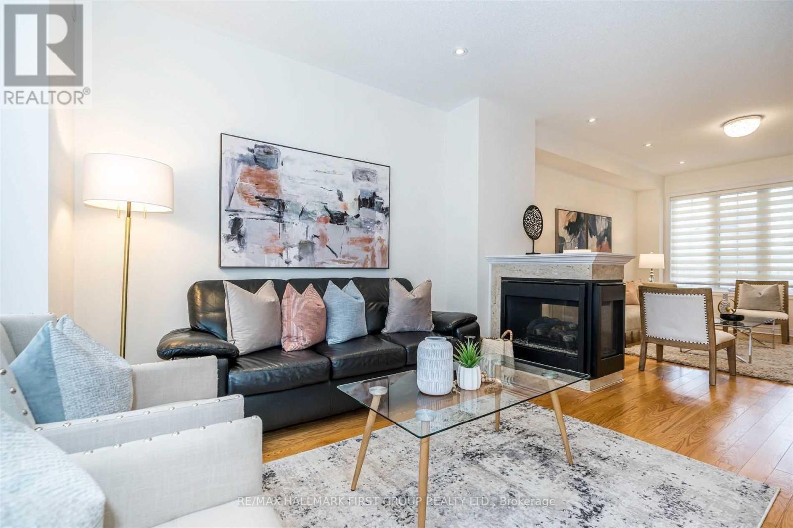 112 BRAEBROOK DR