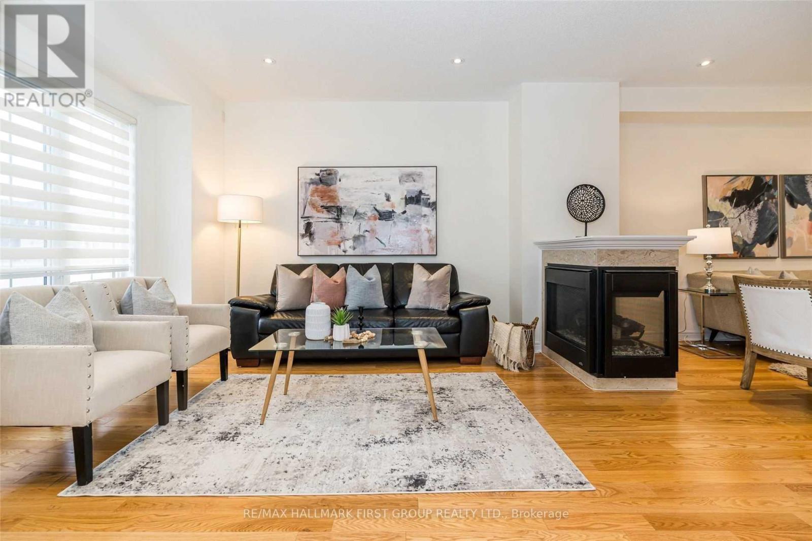 112 BRAEBROOK DR