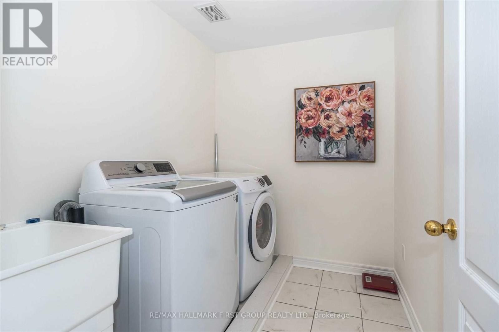 112 BRAEBROOK DR