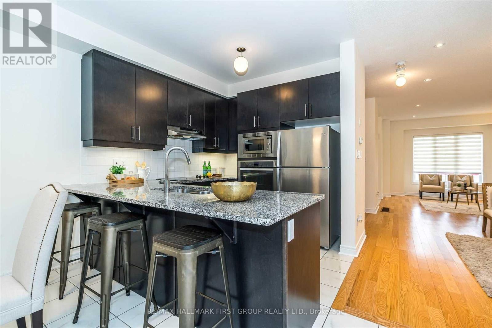 112 BRAEBROOK DR