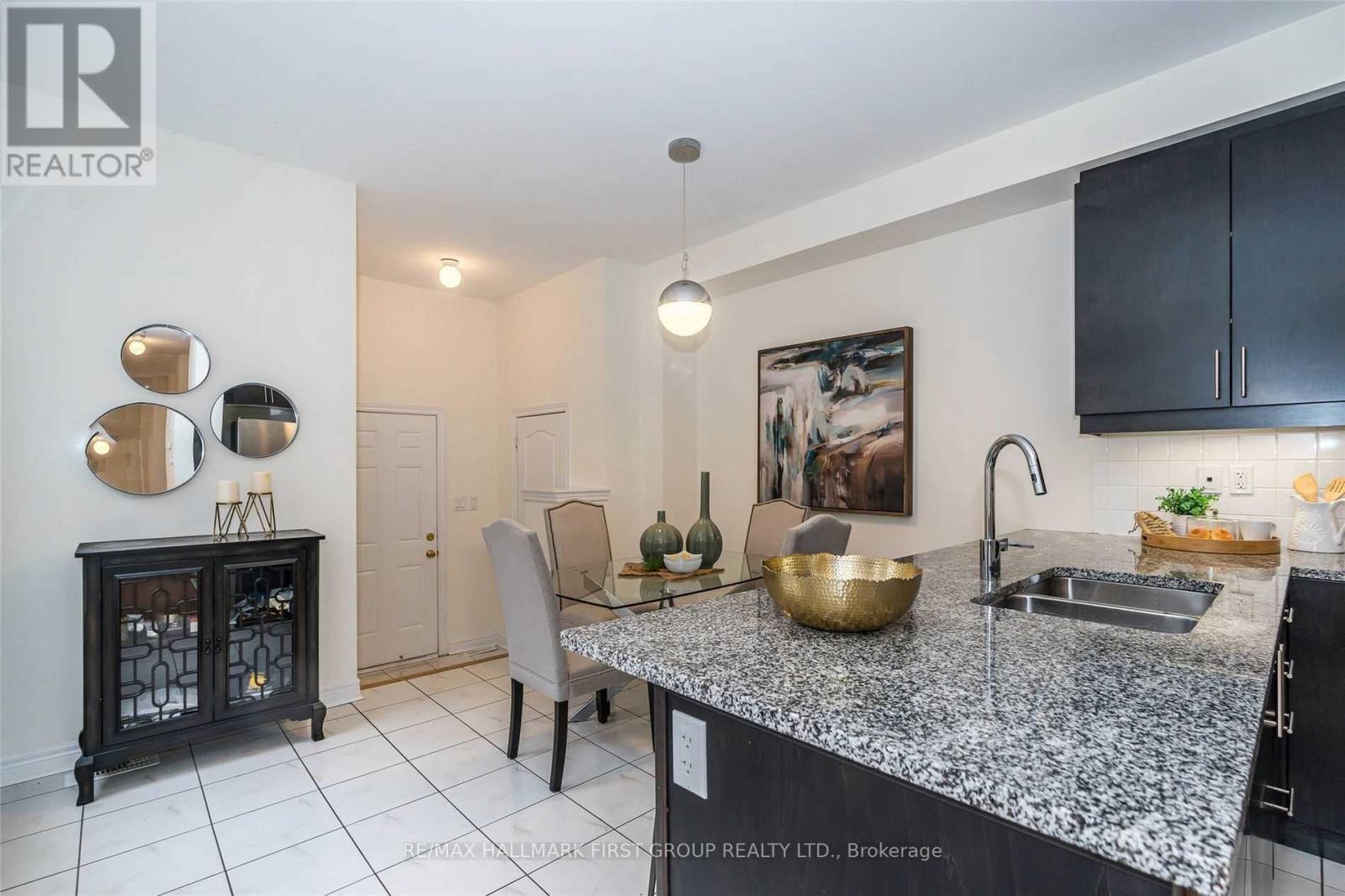 112 BRAEBROOK DR
