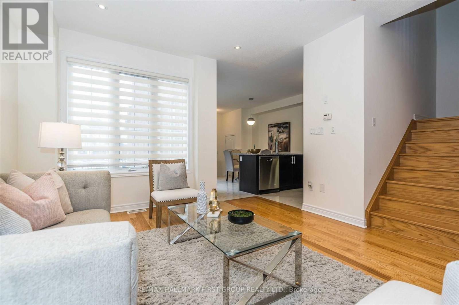 112 BRAEBROOK DR