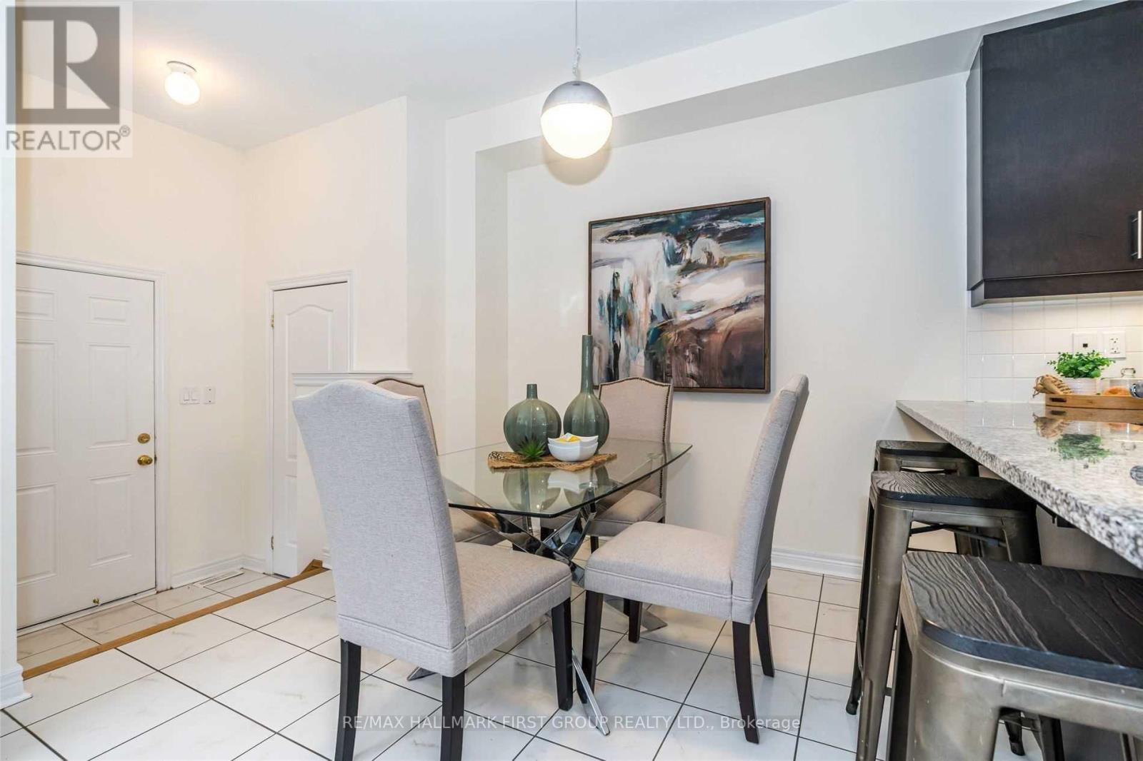 112 BRAEBROOK DR