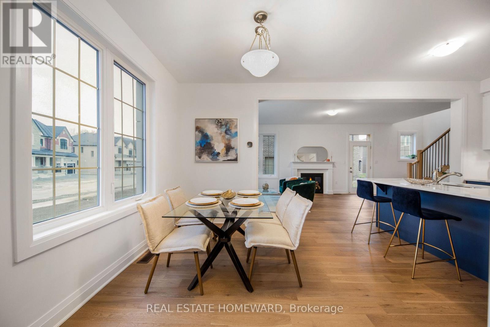 1558 HONEY LOCUST PL
