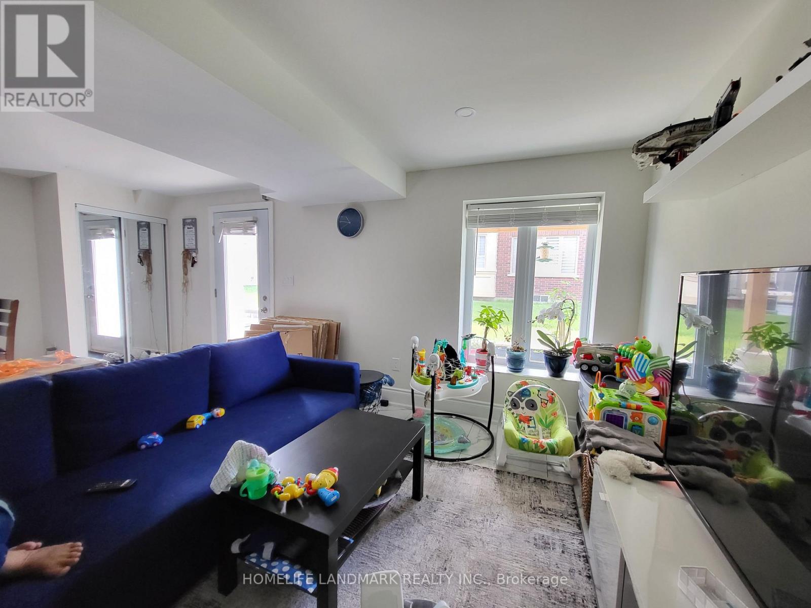 #BSMT -1015 KINGPEAK CRES, #Bsmt