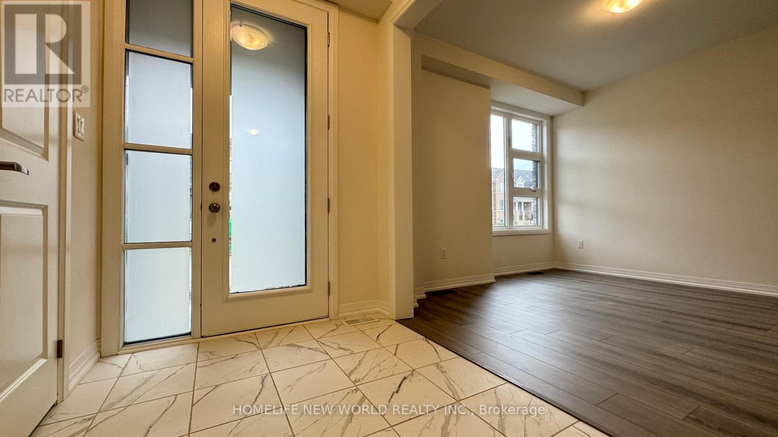 327 CORONATION RD