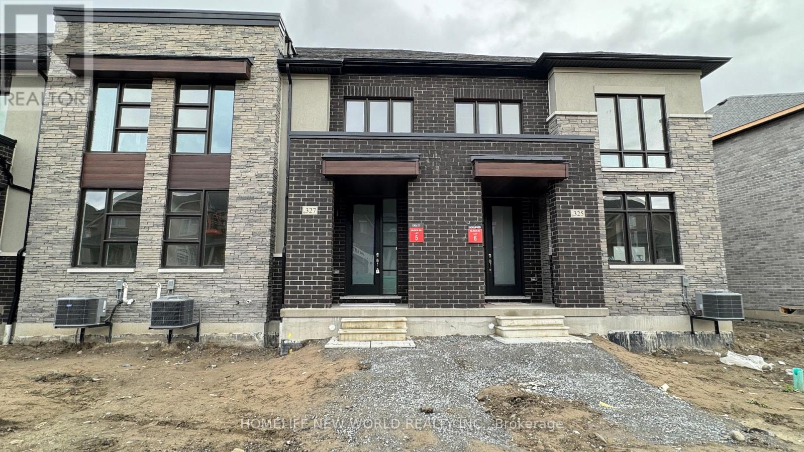 327 CORONATION RD