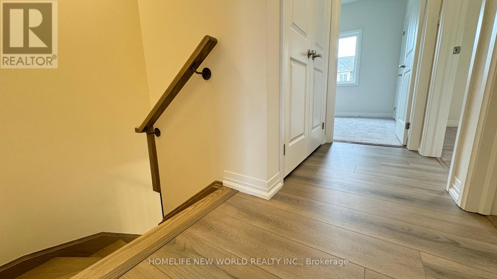 327 CORONATION RD